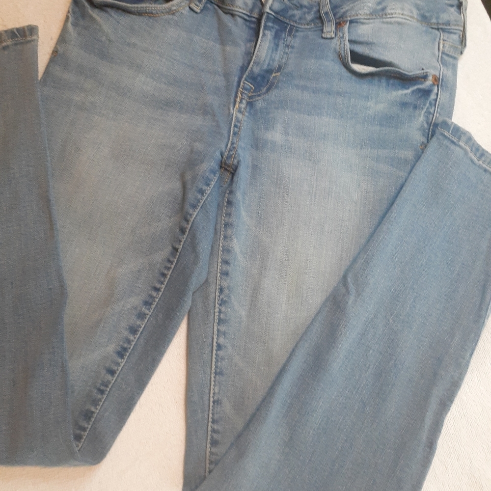 Aeropostale jeans size 6 Blue distressed